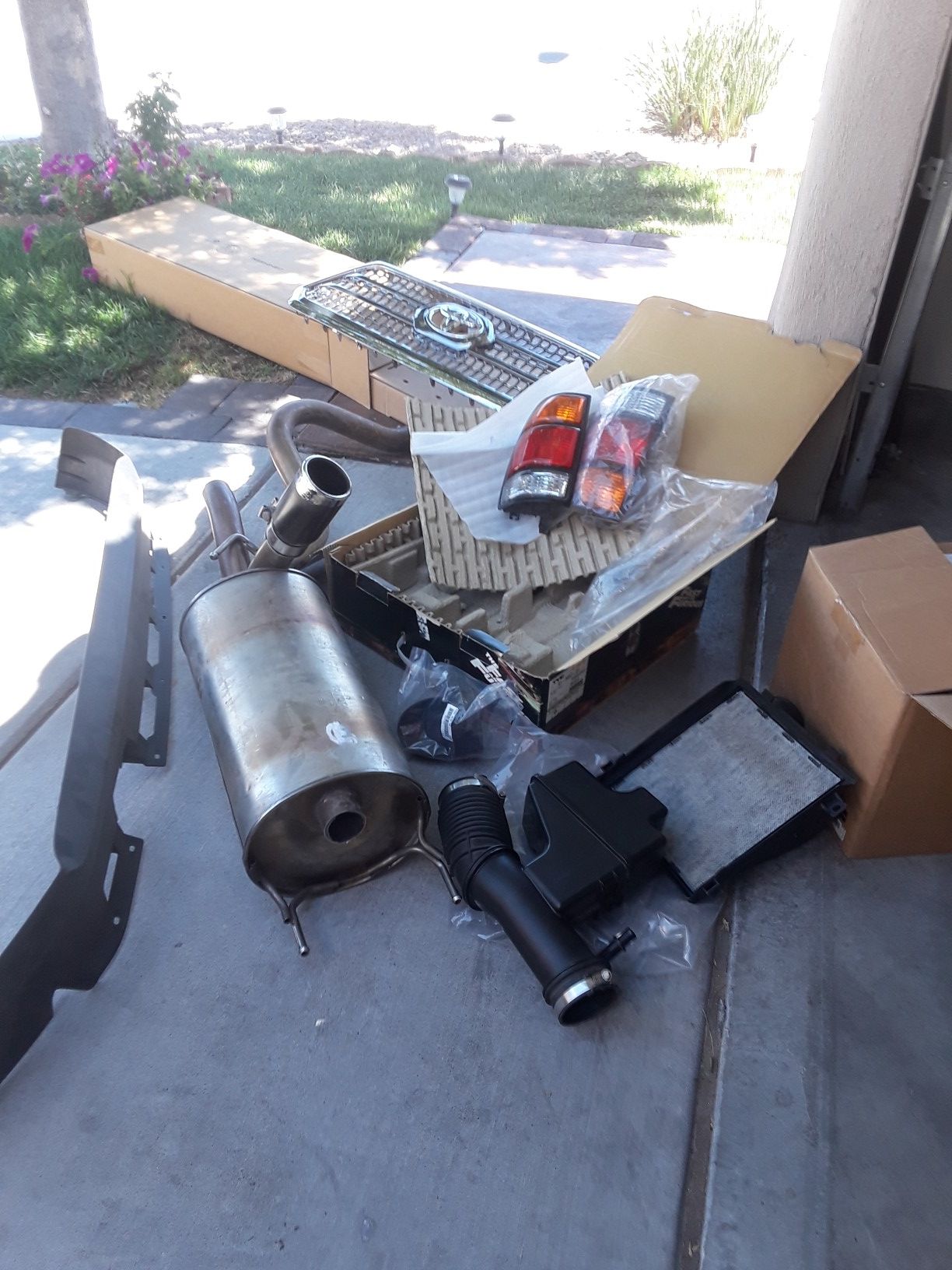 Toyota original parts $40 -2002 set oem tail