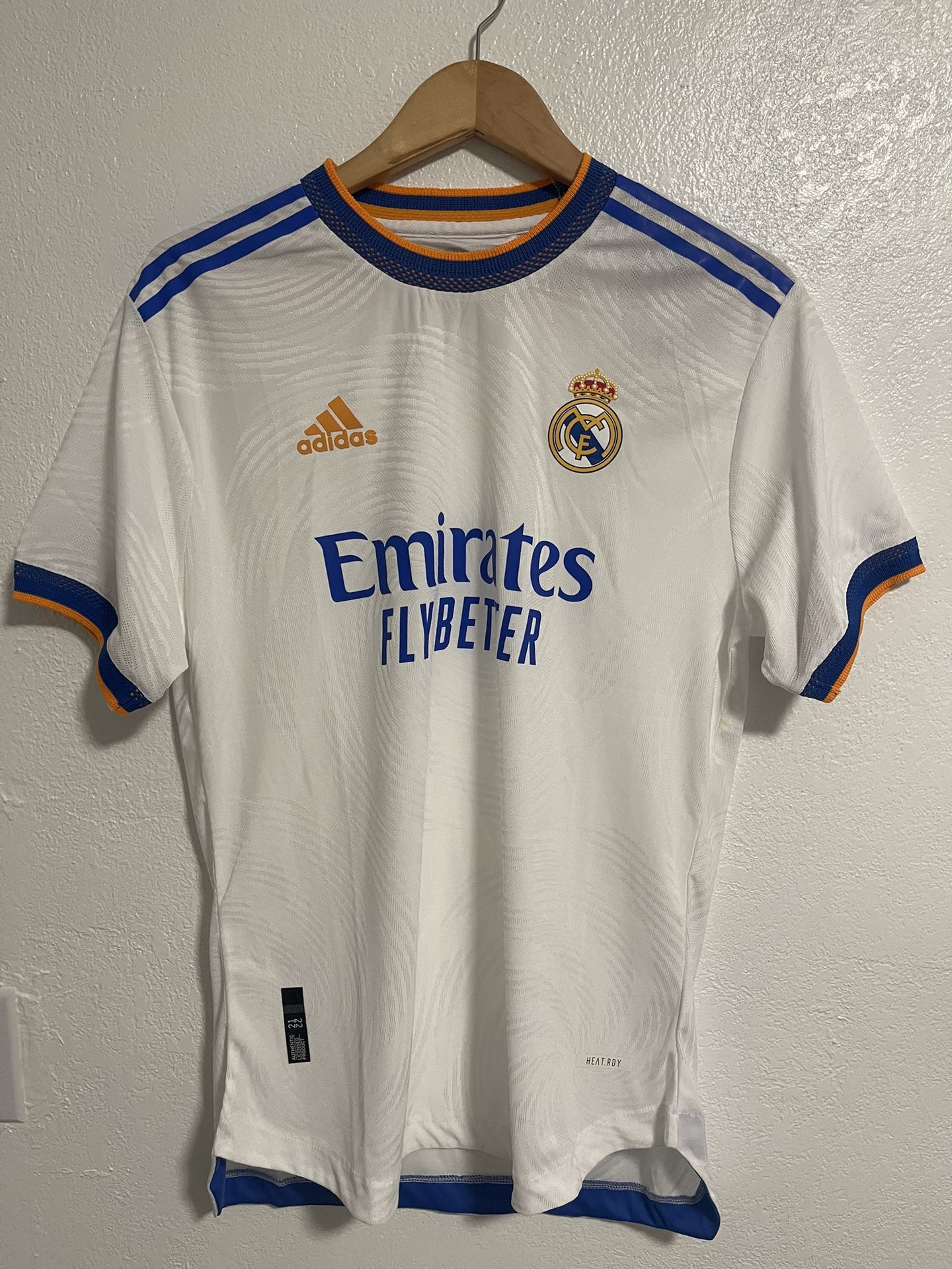 Real Madrid 21/22 Jersey Size XL