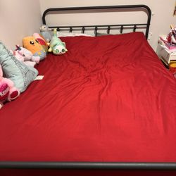 Bed Full Size