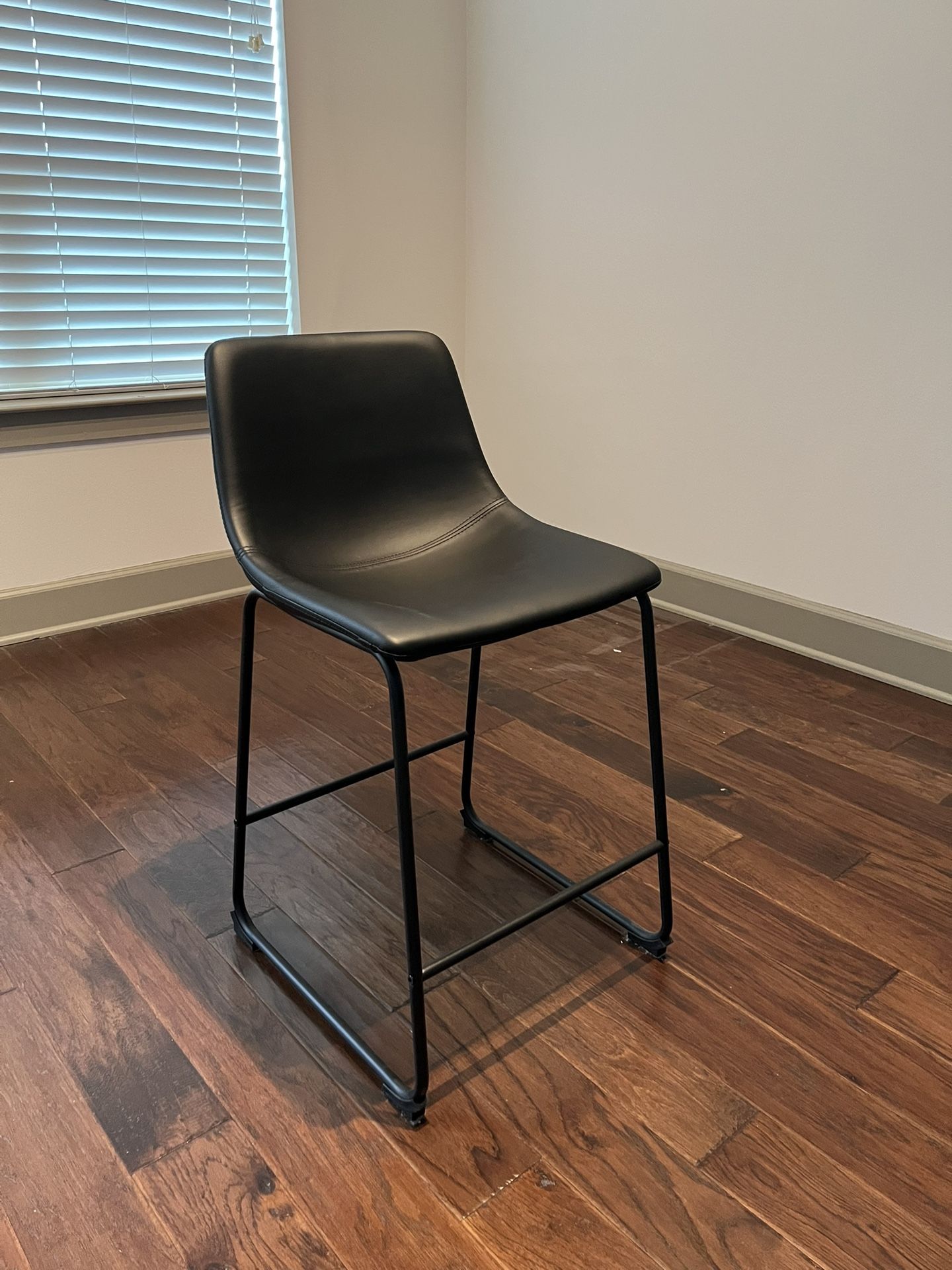 Black Barstool (4)