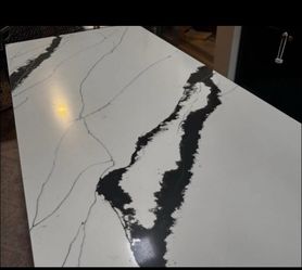 Quarts Calacatta slab