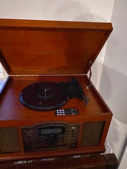 Record player with stand