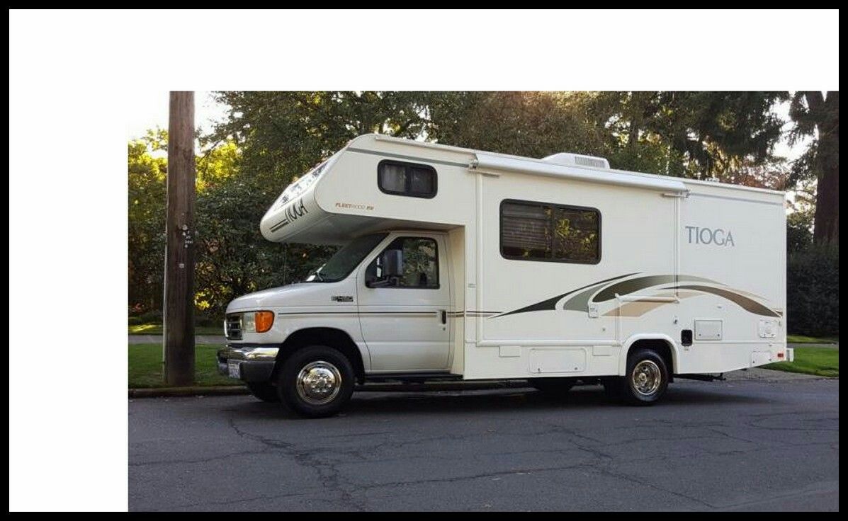 2003 Fleetwood Tioga motorhome
