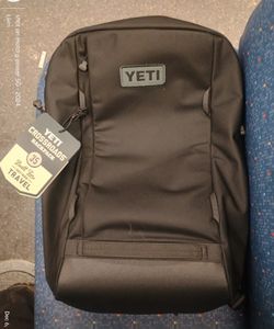 YETI CROSSROADS BACKPACK 35(BLACK)(NEW W/ TAGS)