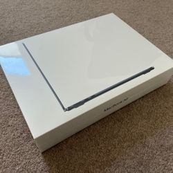 15" Macbook Air w/ M2 Chip