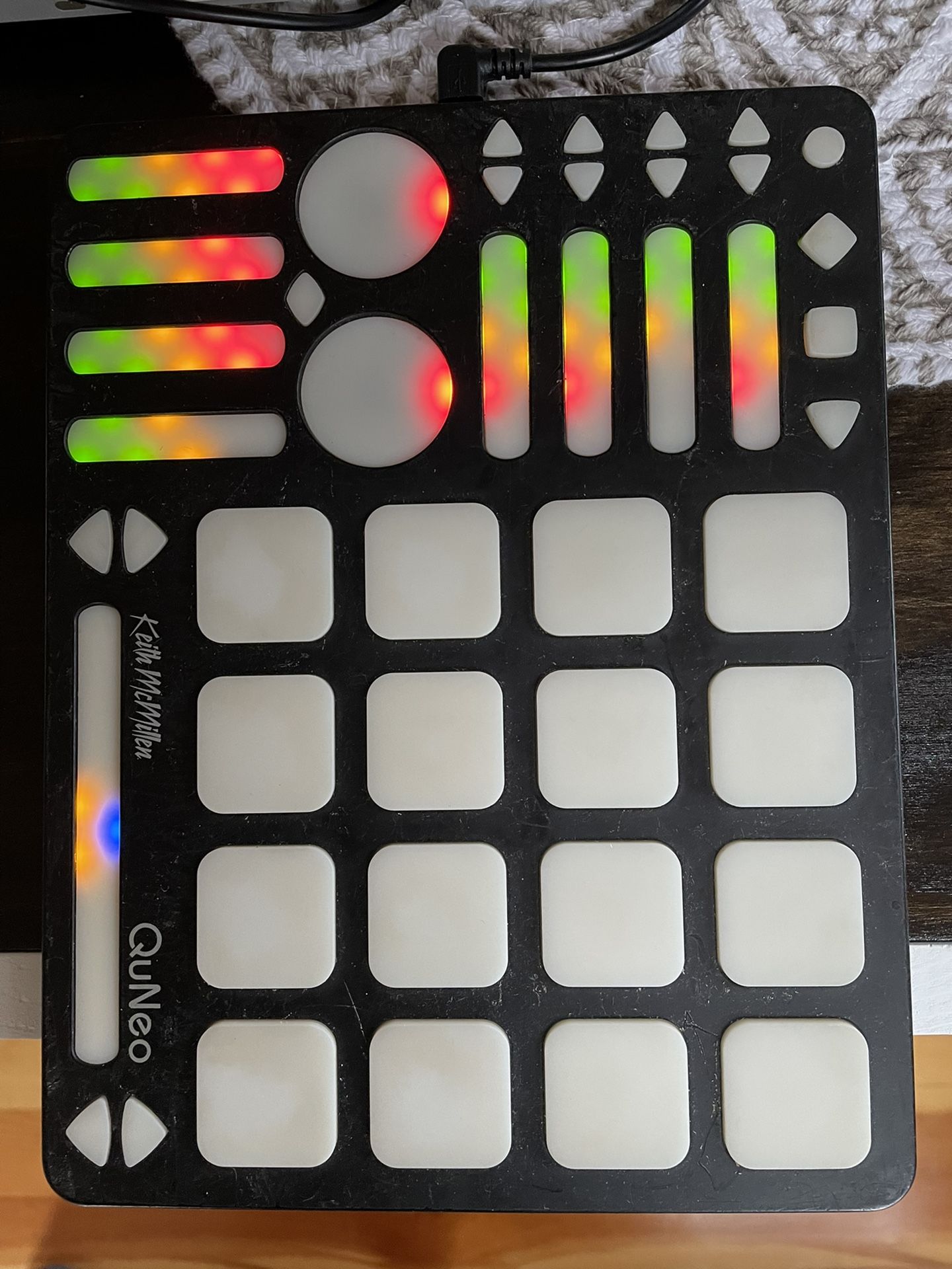 QuNeo -Keith McMillen Midi Controller Drum Pad 