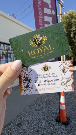 Raised Spot UV Premium Luxury Business Cards 