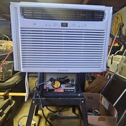 Frigidaire 15000 BTU Air Conditioner