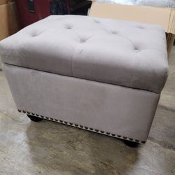 Gray storage ottoman. 14x17x17"

$100 FIRM