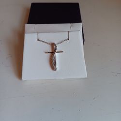 Cross Diamond Pendant Necklace 
