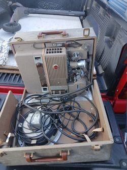 Kodak 16mm projector very good cond