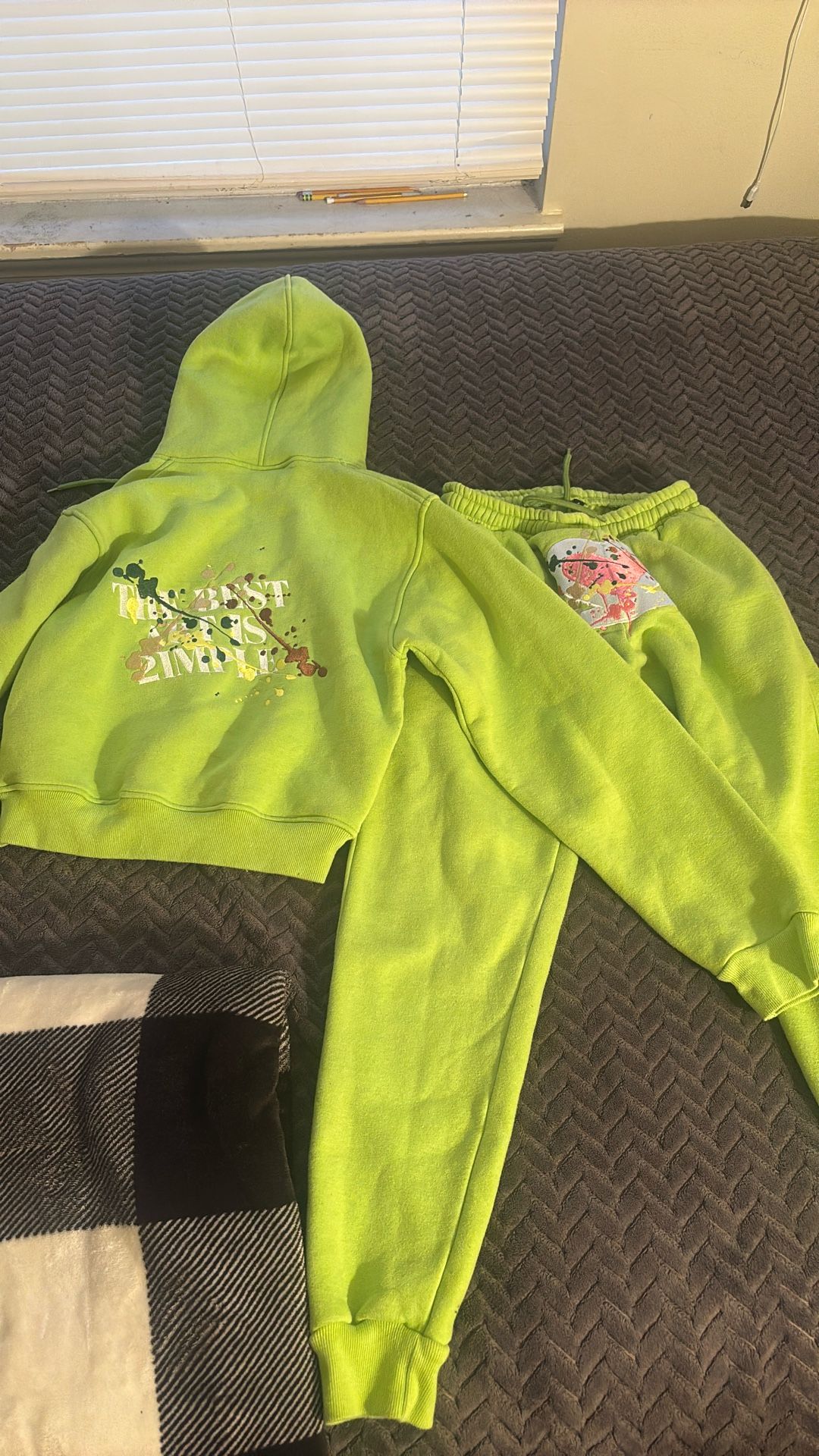 Light Green 22 BR