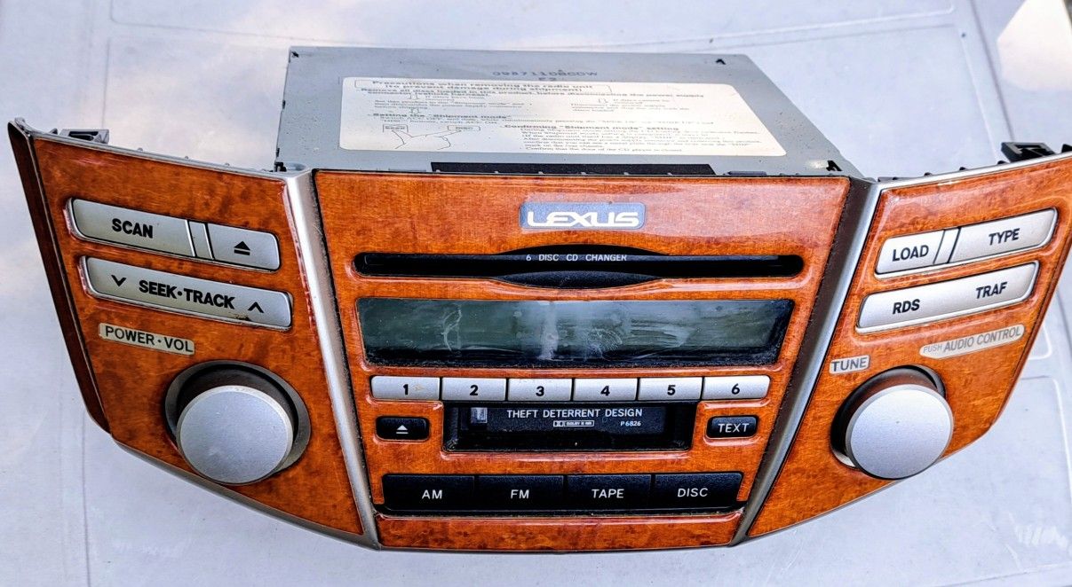 2004 330 Lexus RX Radio Head Unit.