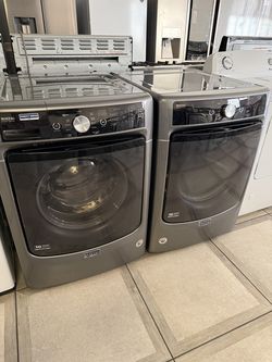 Maytag front load washer and gas dryer set