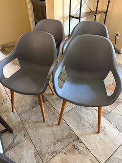 4 dining chairs