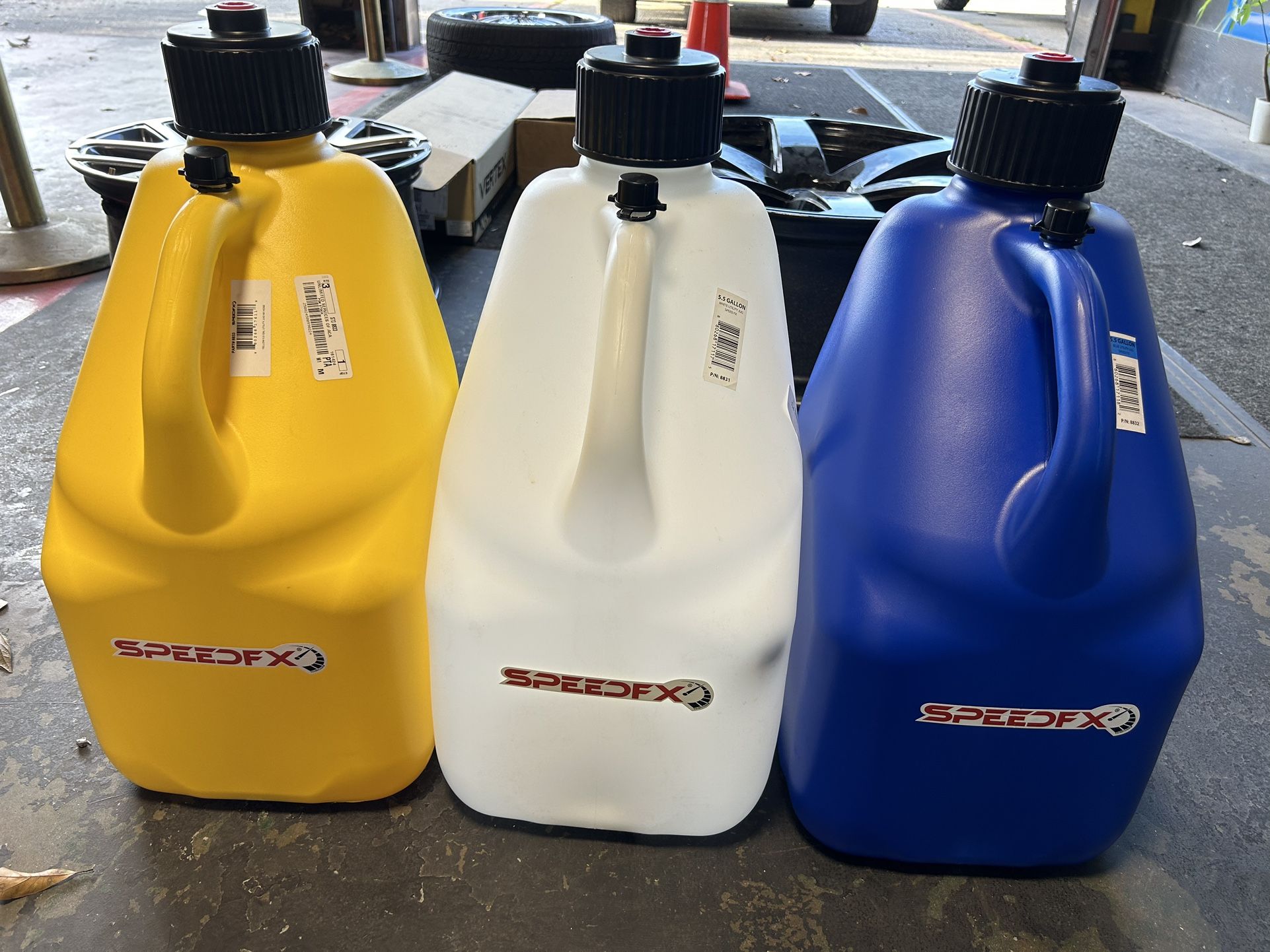5.5 LITER GAS CANS NEW / 3 COLORS