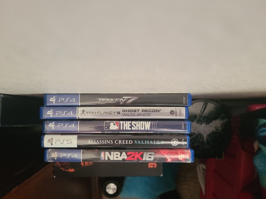 PS4 Games and PS5 Game