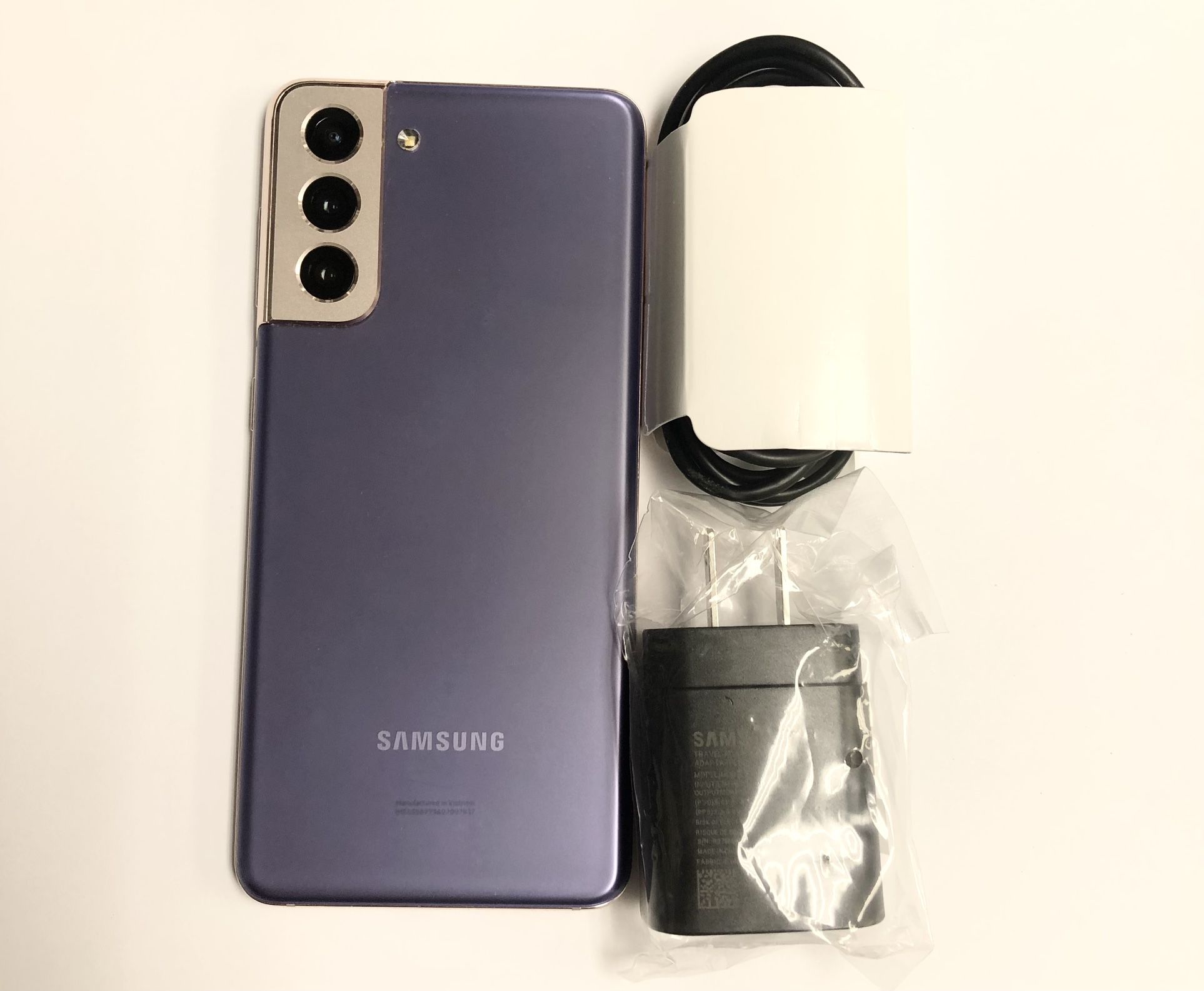 Samsung galaxy s21 Plus 5g 128 gb unlocked sold with store