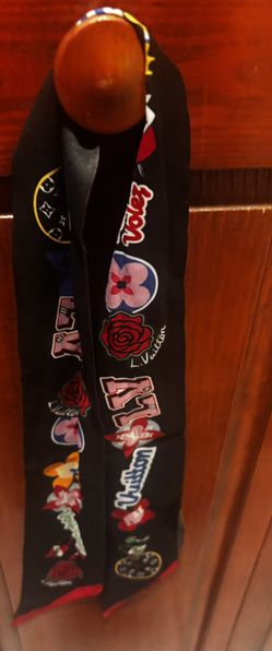 Louis Vuitton stories scarf accessory dress 2018 Nicolas Ghesquière logo Monogram