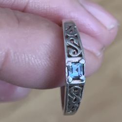 Heirloom 925 silver emerald ring, size 10