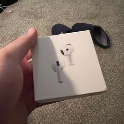 Airpods 4 Active Noise Cancellation