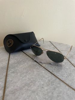 Ray Ban Aviator gold sunglasses