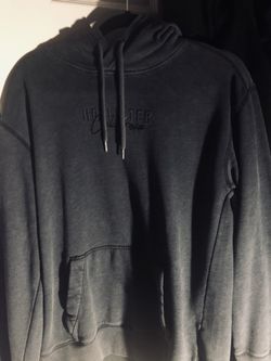 Holliser Hoodie