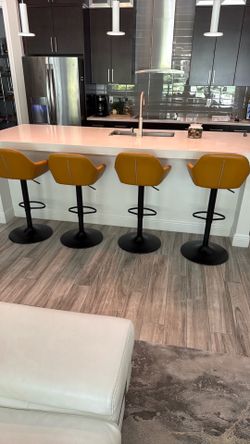 Swivel bar stools