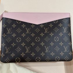 LV Daily pouch