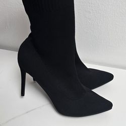 Cucoco Black Sock Heeled Boots Size 10 – Women’s Stretch Booties