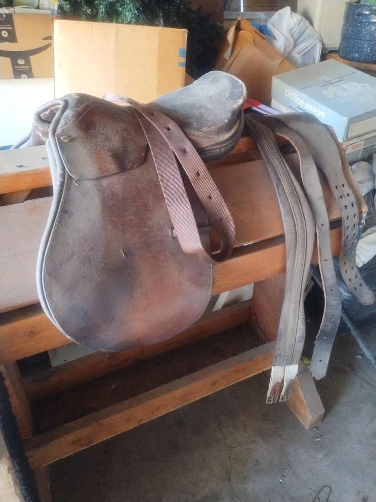 Solid Wood Saddle Holder Old Saddle Can Go With It