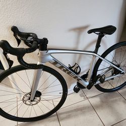 Like new 2022 Trek EMONDA