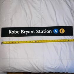Kobe Bryant Station Print