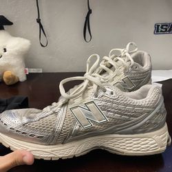 New Balances White Size 9