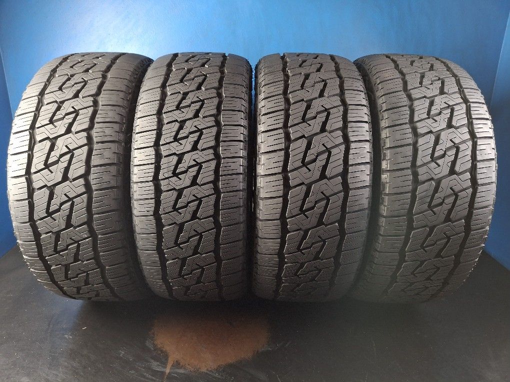 255 40 20 SET(4) (S144) NITTO NOMAD GRAPPLER 95 % TREAD