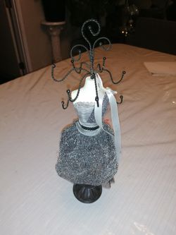 Like new Stylish Jewelry display 16 "tall x 6" w