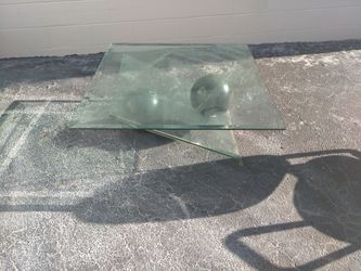 Designer Glass Table w/balls