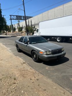 Ford crown Victoria