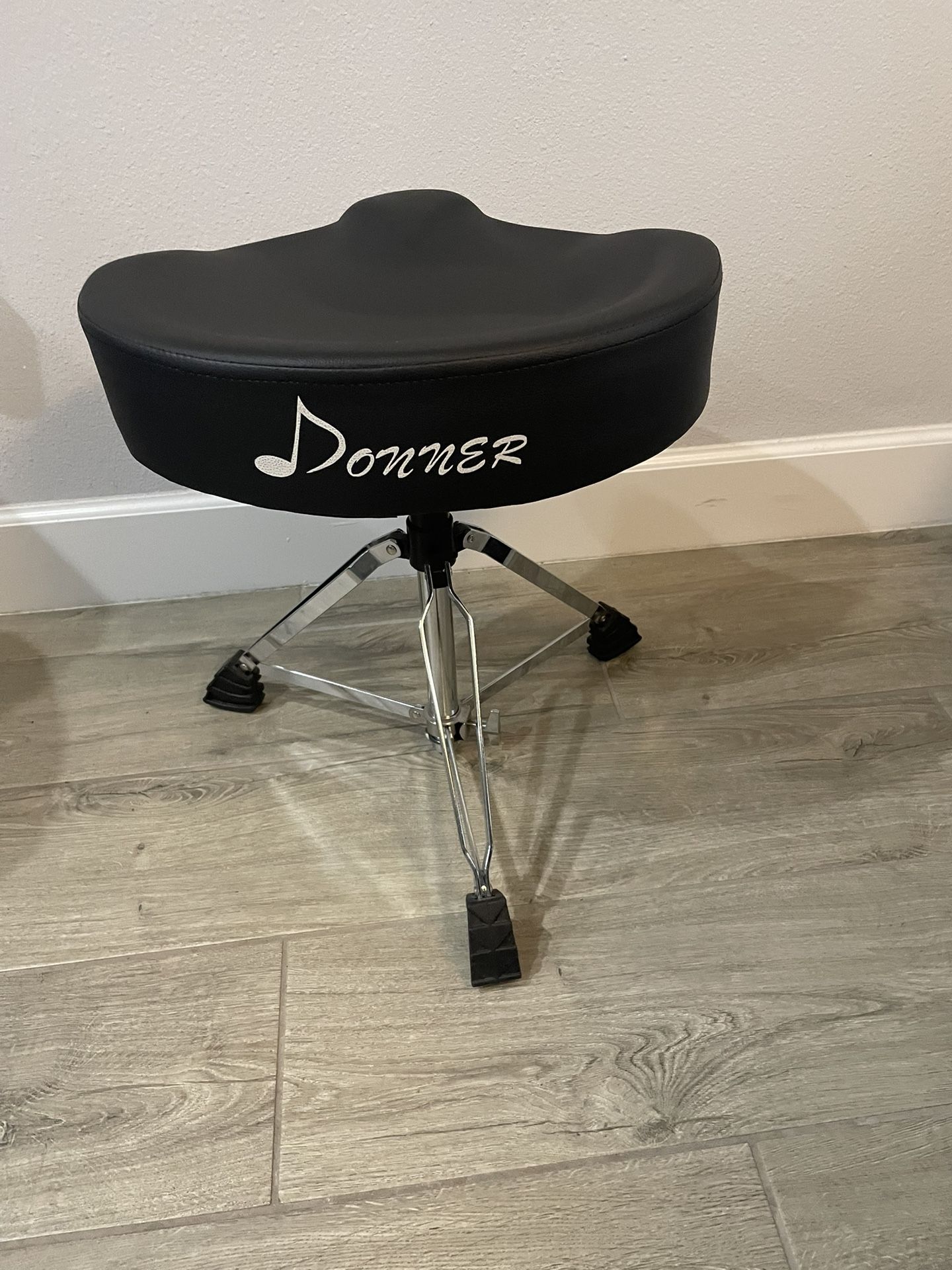 Donner Drum Throne Padded Seat