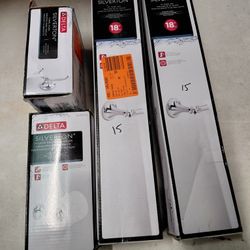 Lot Of 4 Pieces Delta Silverton Bathroom Accessories  (2 Towel Bars, Toilet Paper Holder And Robe Hook)