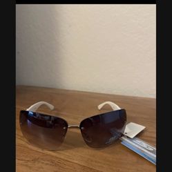 Women’s Sunglasses Brand New Only 10.00