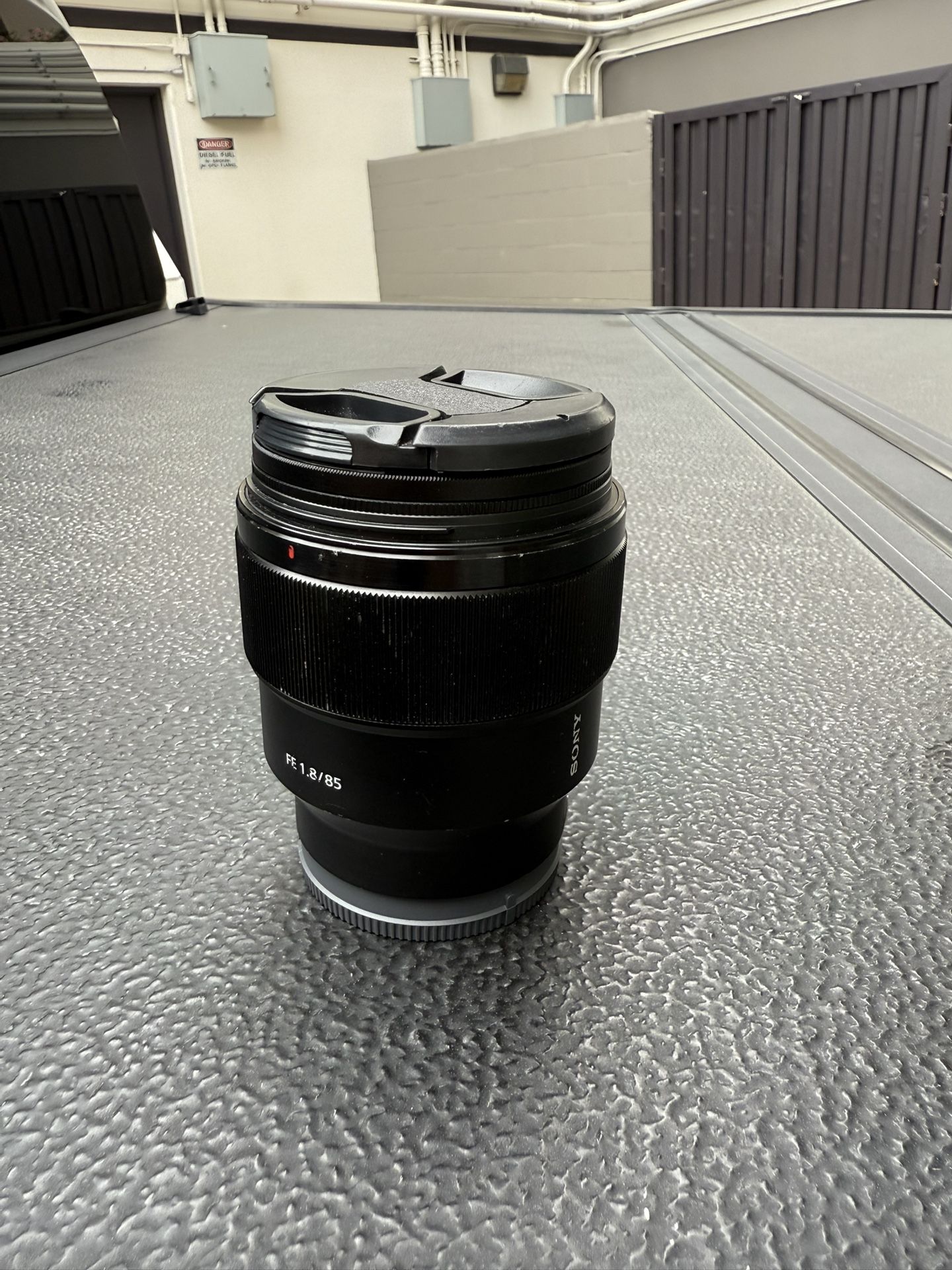 Sony Fe/1.8/85mm Lens