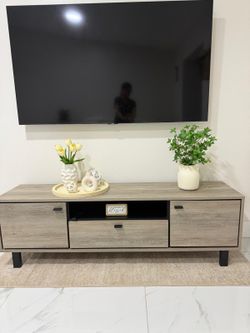 TV Stand 65” City Furniture