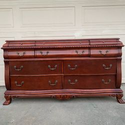 Dresser Bureau Chest of 10 Drawers