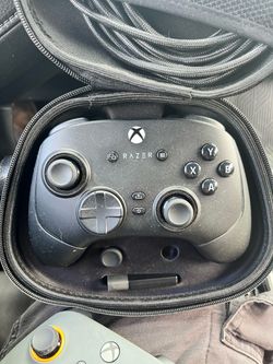 Razer Xbox Wireless Controller with Case