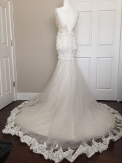 XS Lace Mermaid Wedding Dress