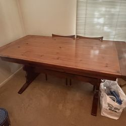 Dining Room Table (possibly Ethan Allen)
