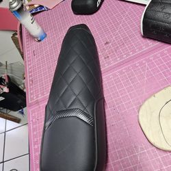 23" Ariel Rider X Class Seat 