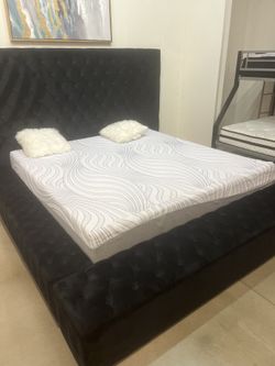 king bed w mattress
