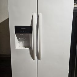 Frigidaire Fridge